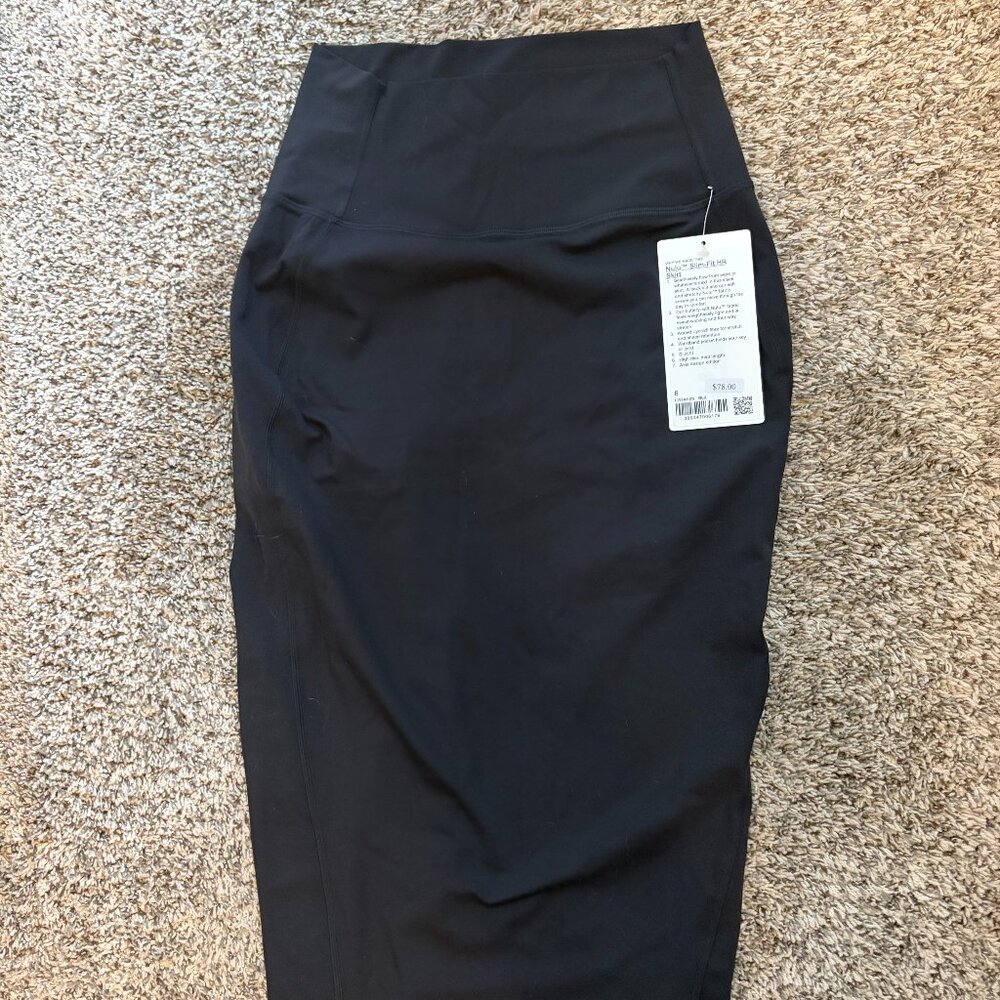 lululemon nulu slim fit hr skirt black  size 6